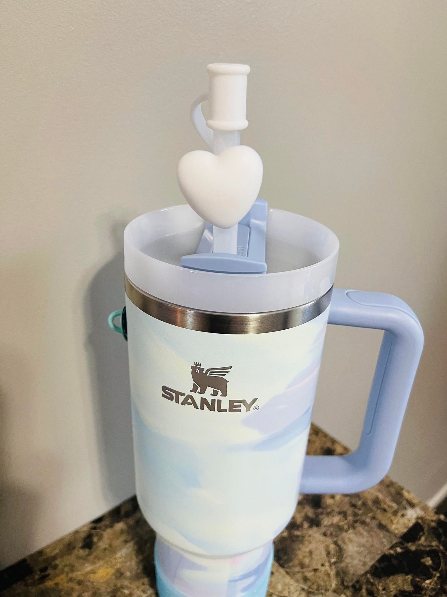 WHITE HEART STRAW TOPPER