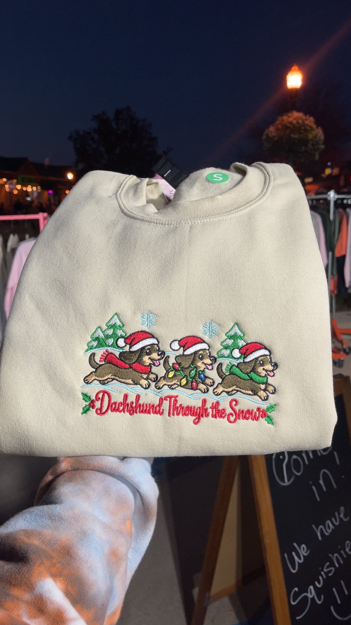 Sand Holiday Dachshund embroidered sweatshirt