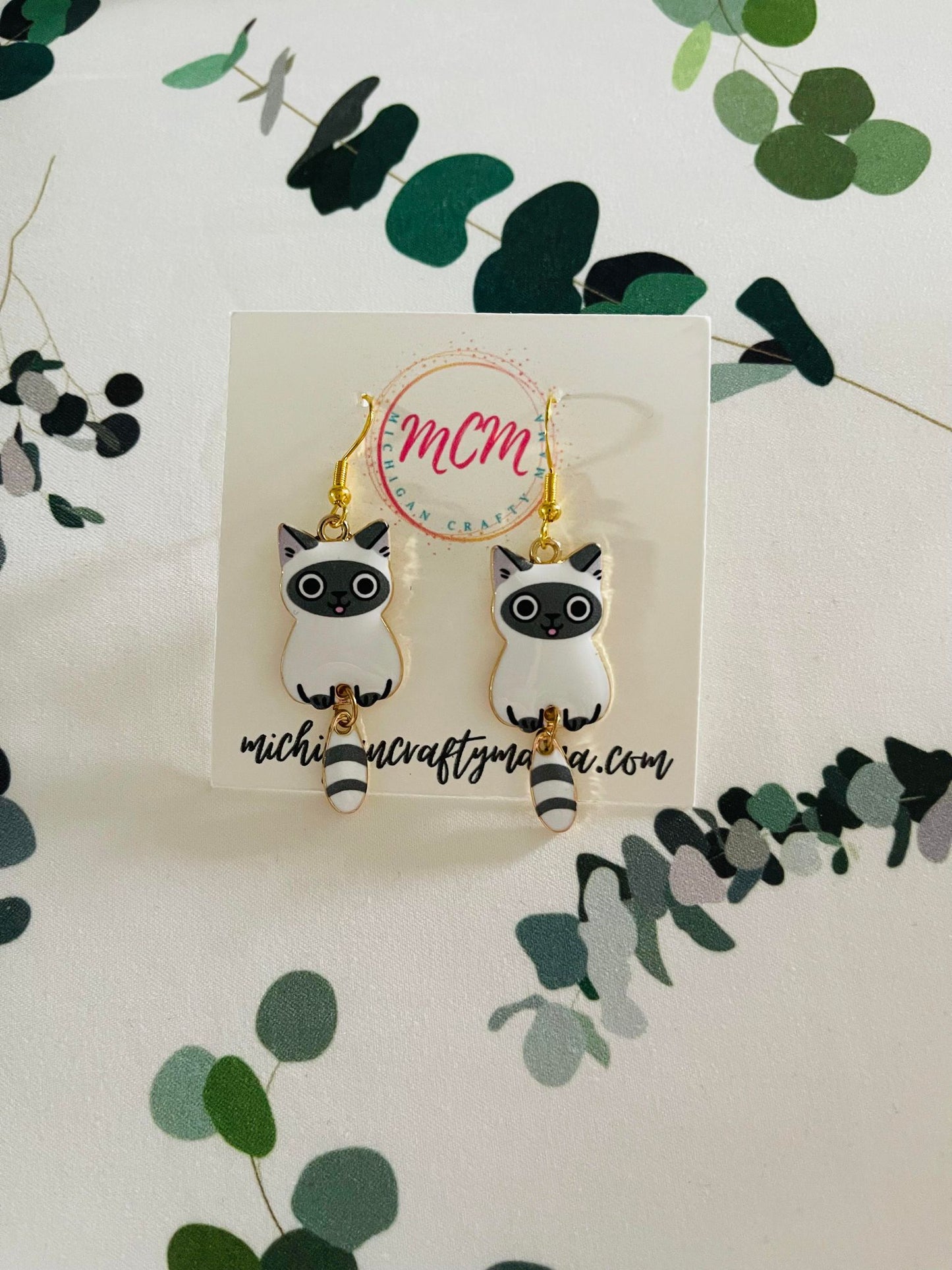 White Cat Earrings (Tail Swings)